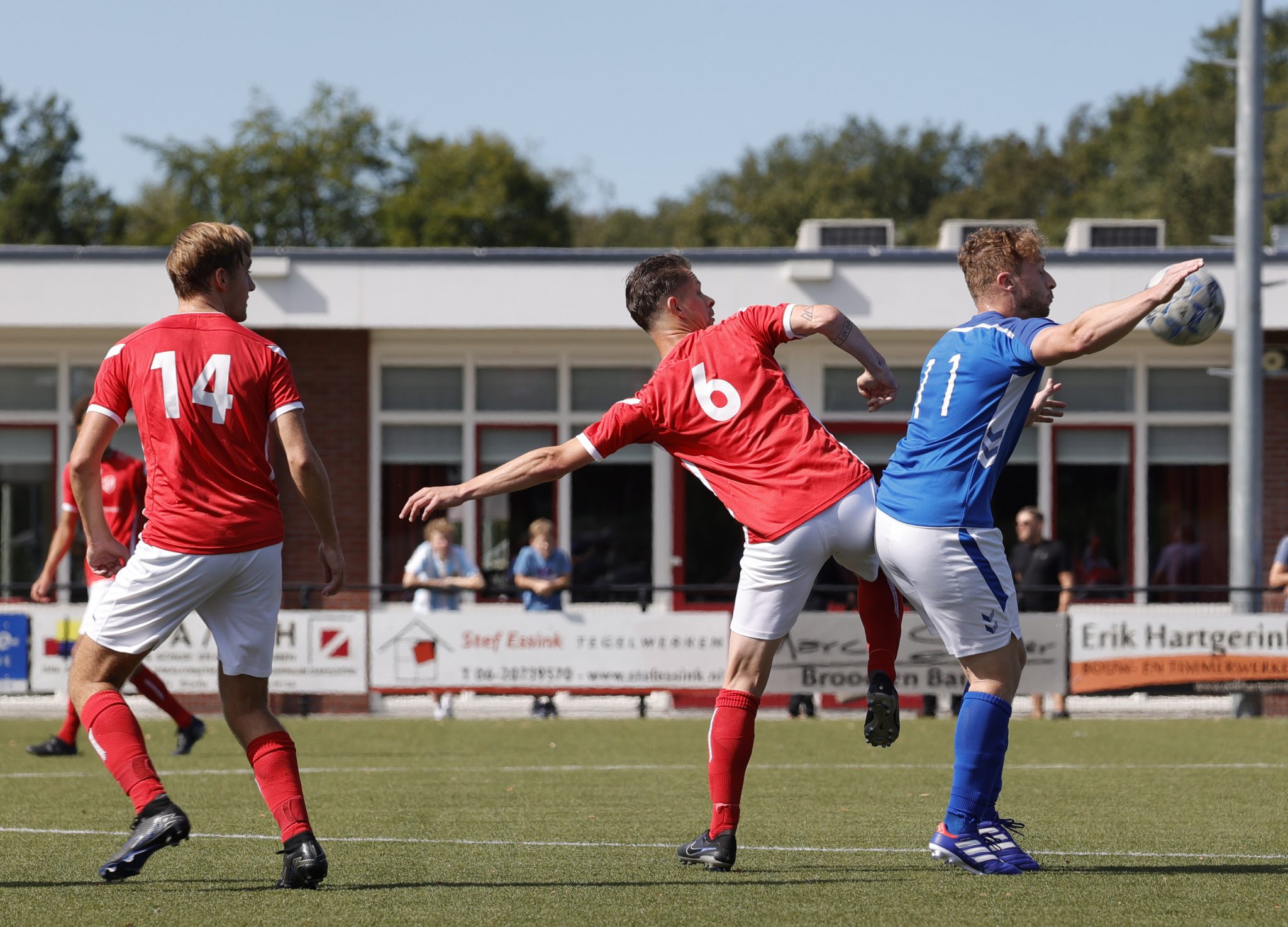 Competitiehandboek amateurvoetbal 2025/'26 veld gepubliceerd